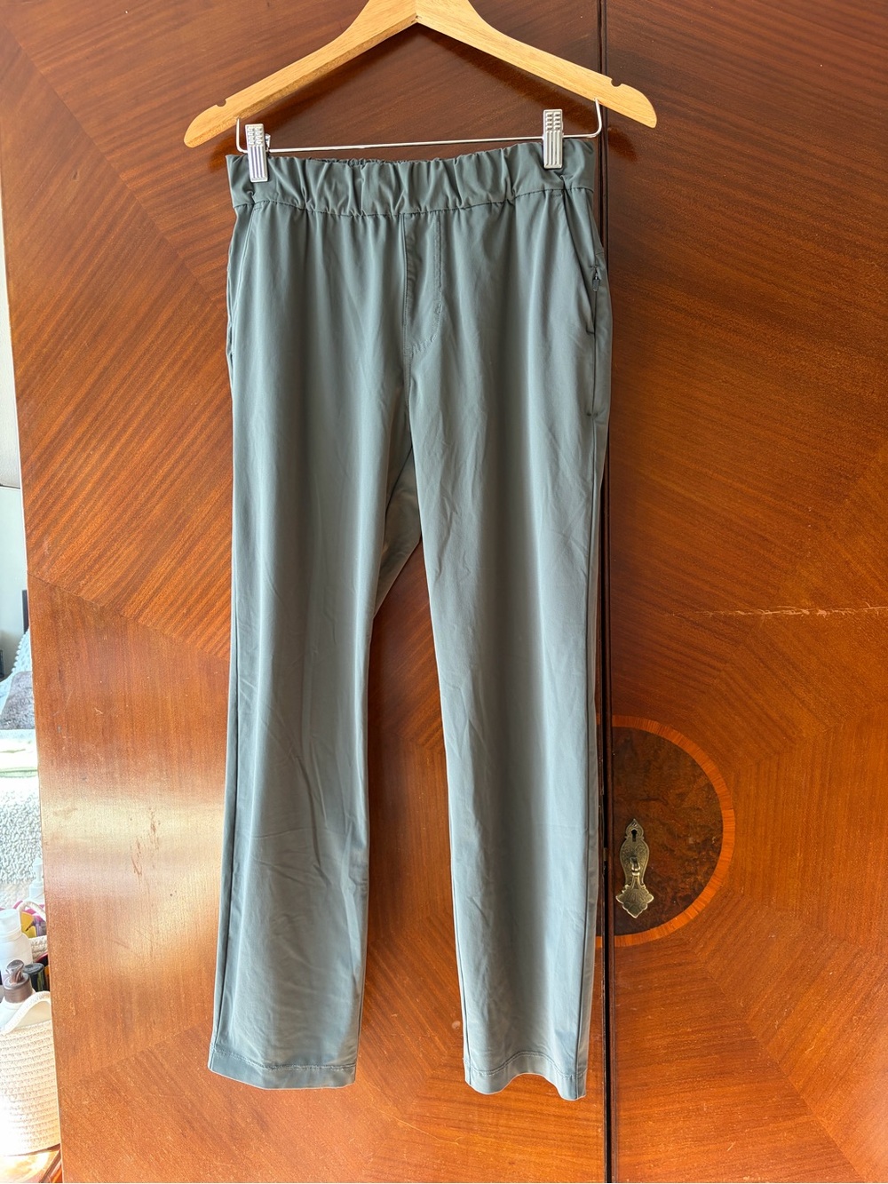 Vuori Miles Ankle Elastic-Waist Pants - Slate Green